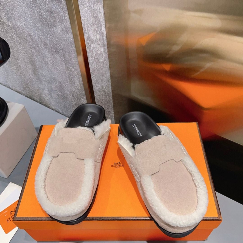 H**mes slippers